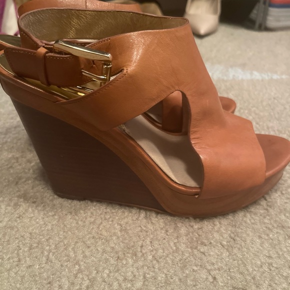 Michael Kors heels - Picture 3 of 5